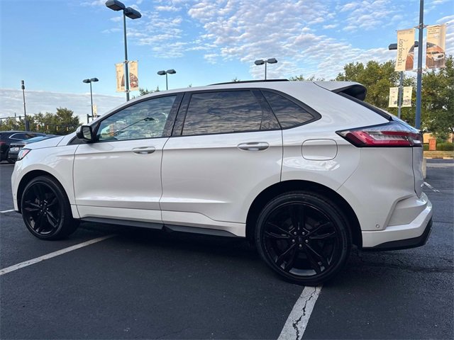 2020 Ford Edge ST photo 4