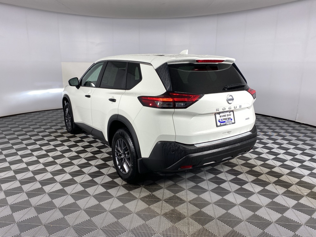 2021 Nissan Rogue S photo 3
