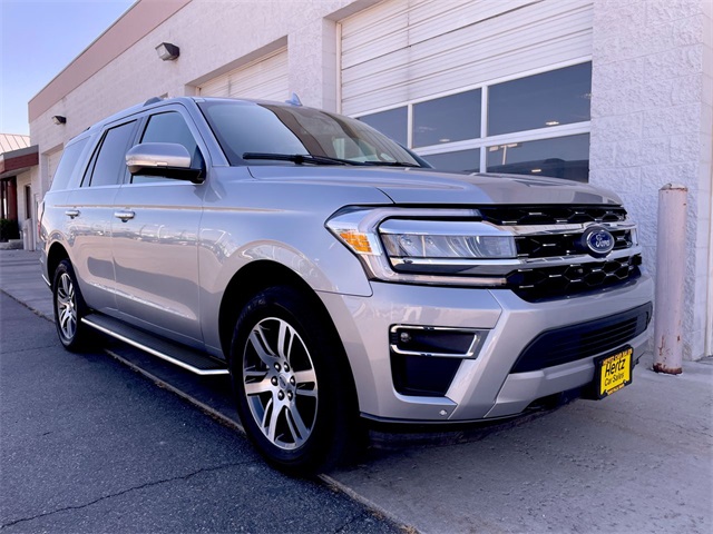 2023 Ford Expedition Limited photo 2