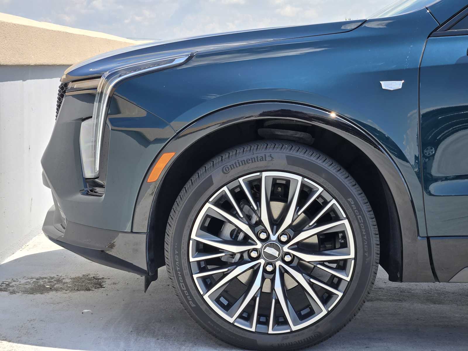 2025 Cadillac XT4 Sport photo 6