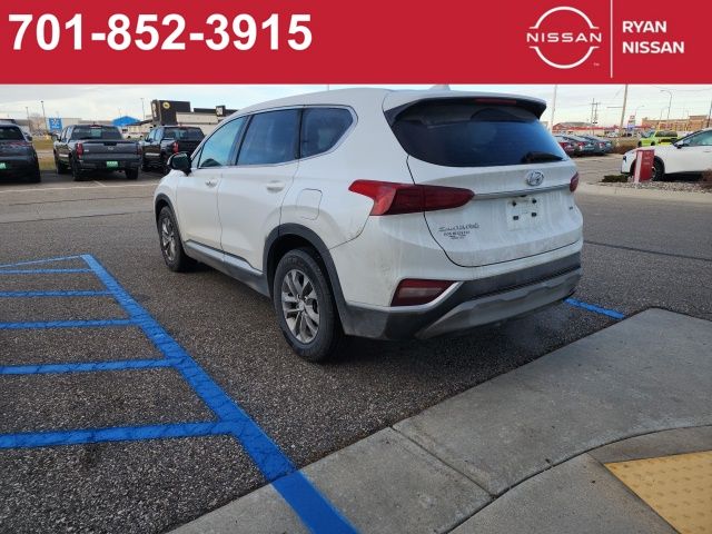 2020 Hyundai Santa Fe SEL photo 3
