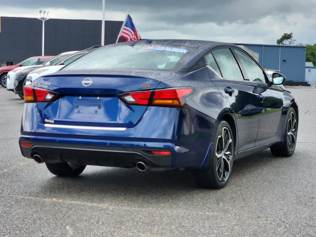 2023 Nissan Altima 2.5 SR photo 3