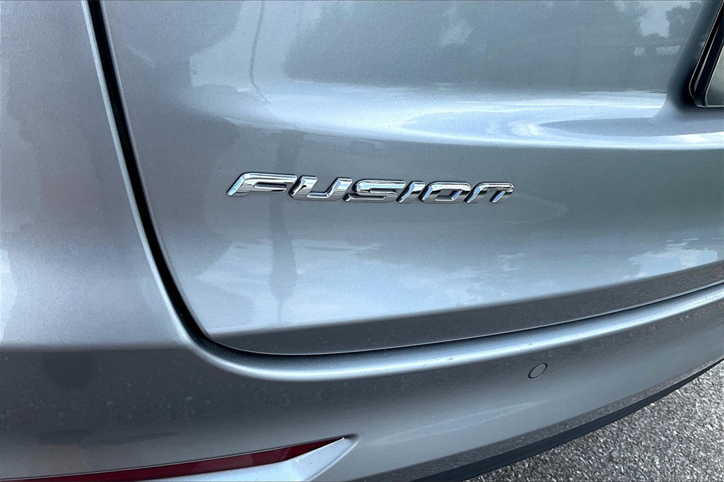 2020 Ford Fusion Titanium photo 23