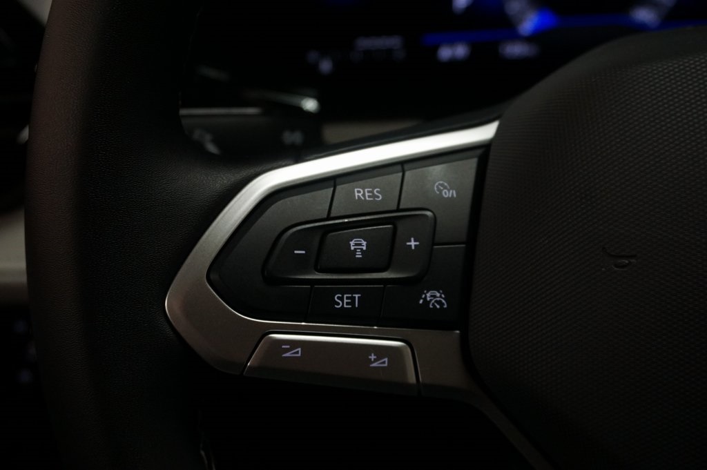 2025 Volkswagen Taos S photo 18