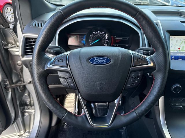 2020 Ford Edge ST photo 36