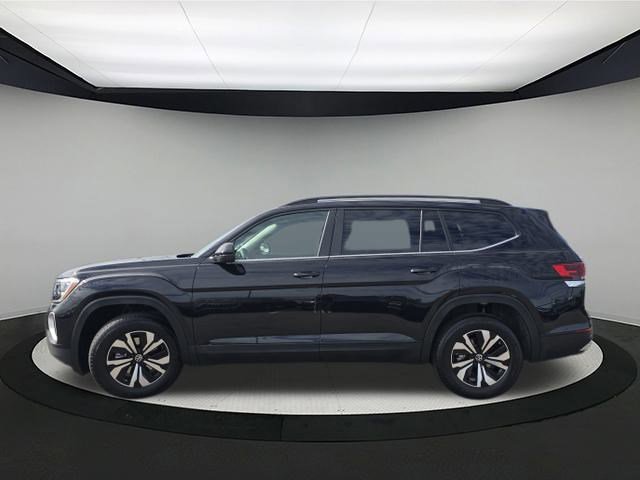 2026 Volkswagen Atlas SE photo 2