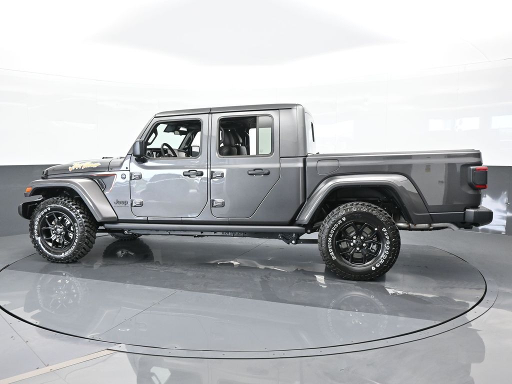 2024 Jeep Gladiator photo 3