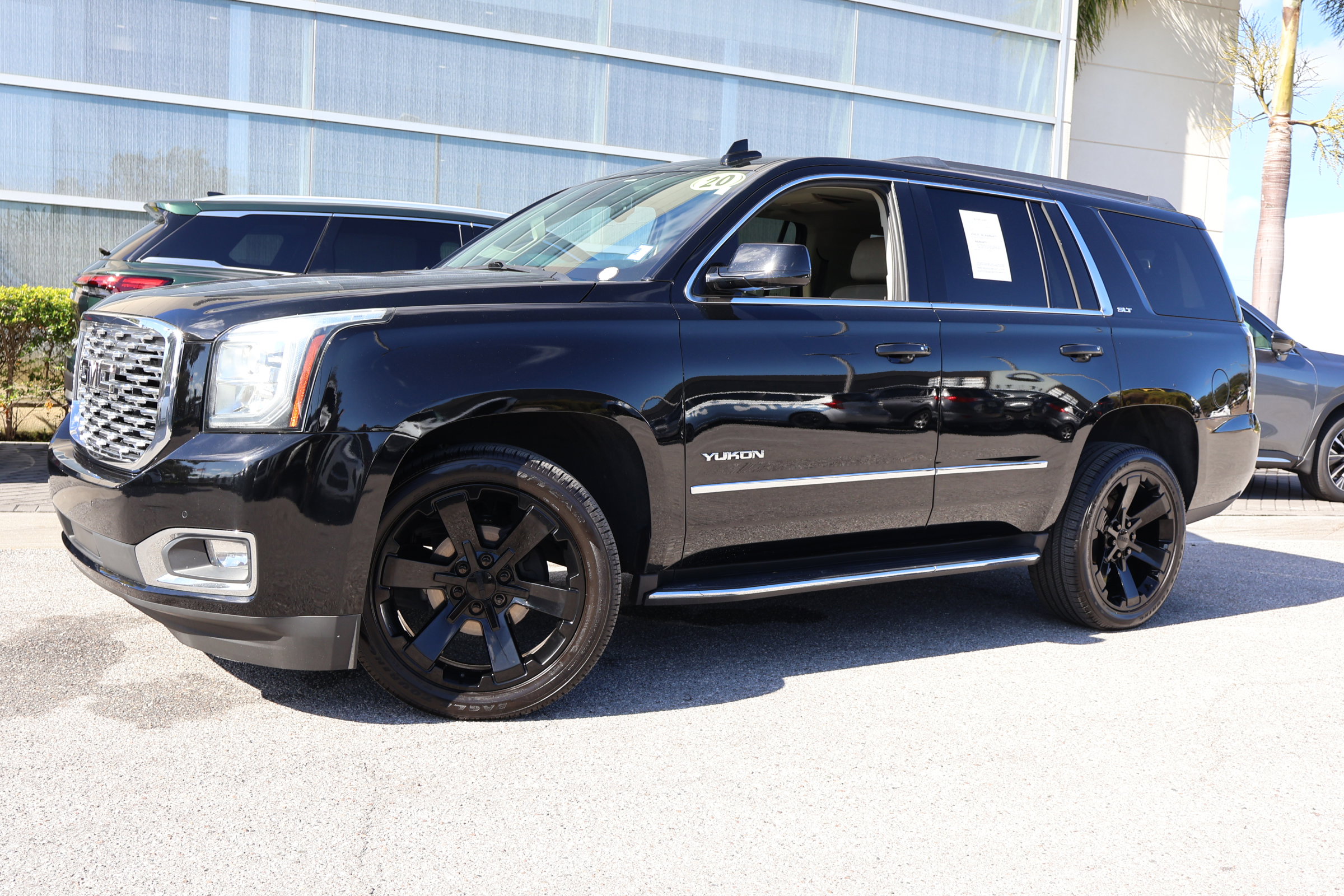 2020 GMC Yukon SLT's photo