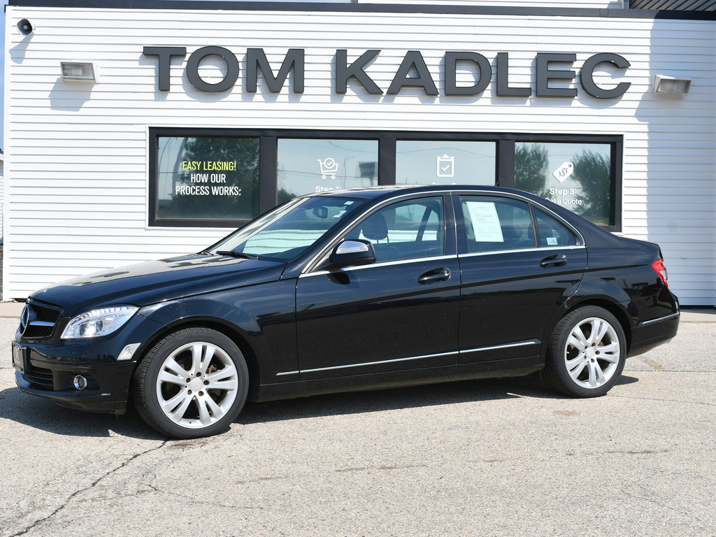 2009 Mercedes Benz C 300 Luxury 4MATIC photo 2