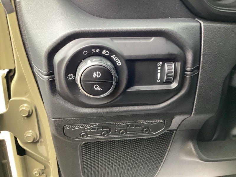 2025 Jeep Gladiator Sport photo 27