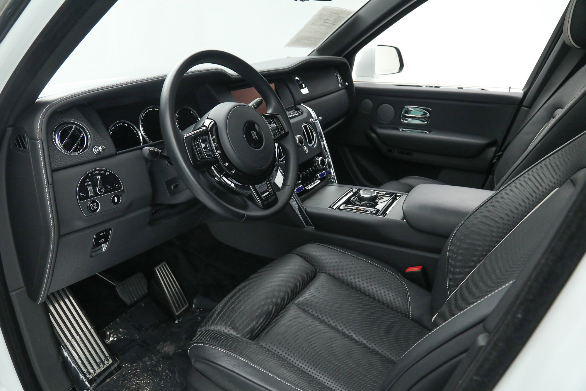 2020 Rolls Royce Cullinan photo 24