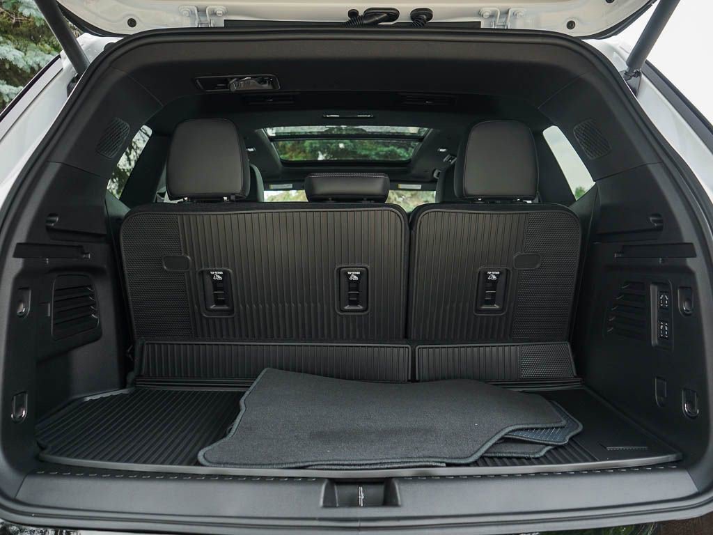 2026 Buick Enclave Sport Touring photo 7