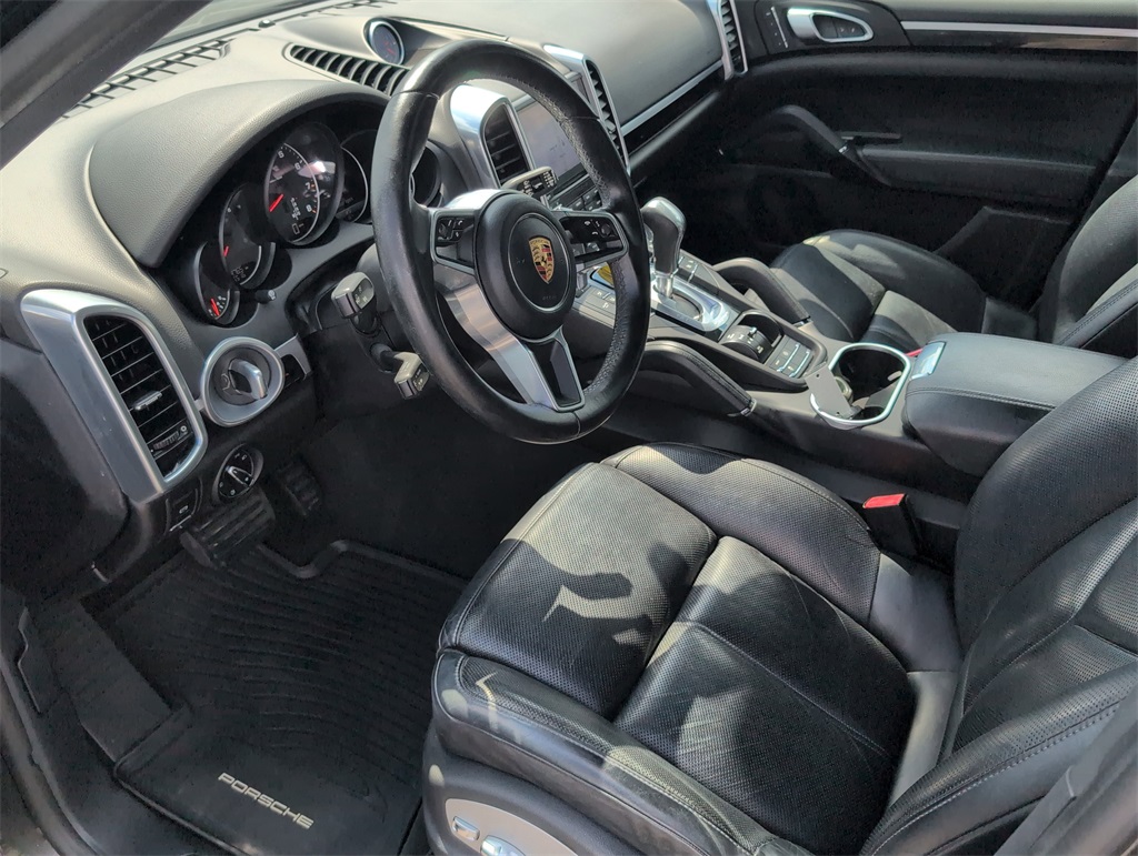 2017 Porsche Cayenne Platinum Edition photo 12
