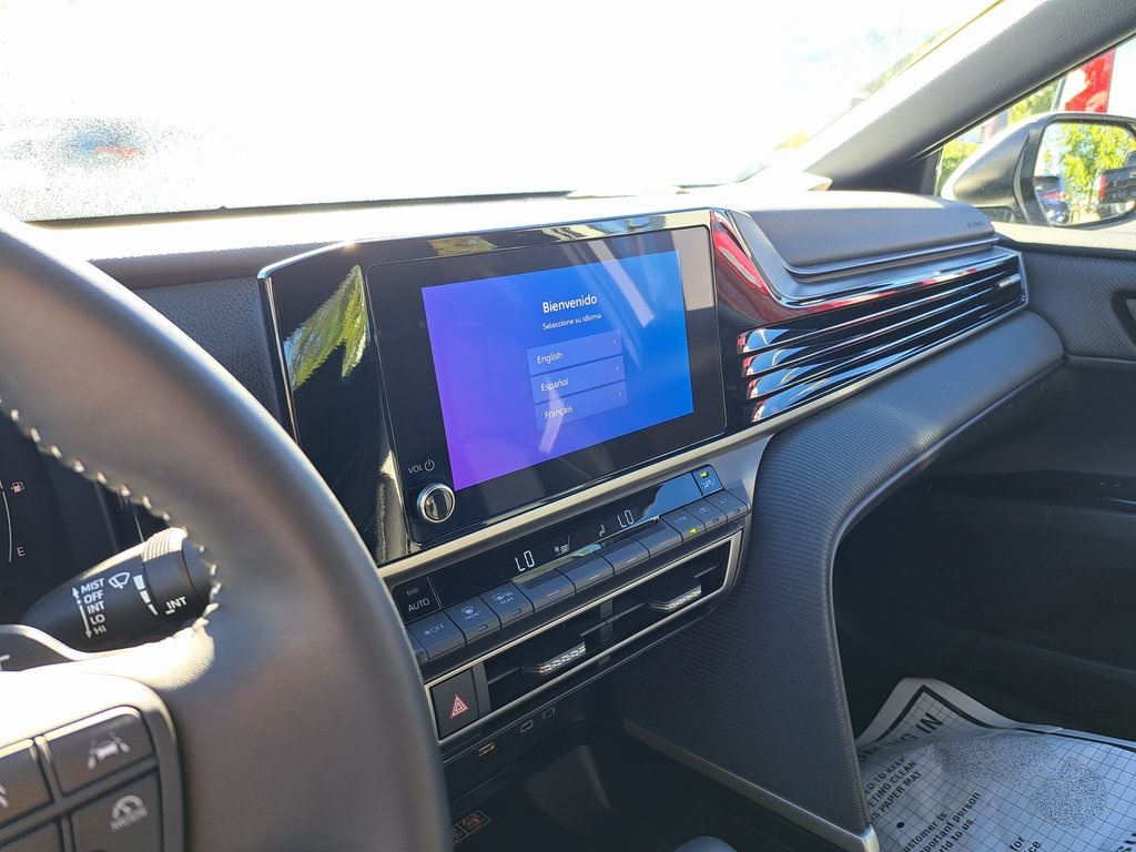 2025 Toyota Camry SE photo 16