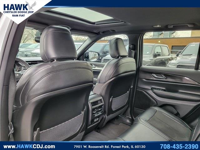 2023 JEEP GRAND CHEROKEE - Image 12