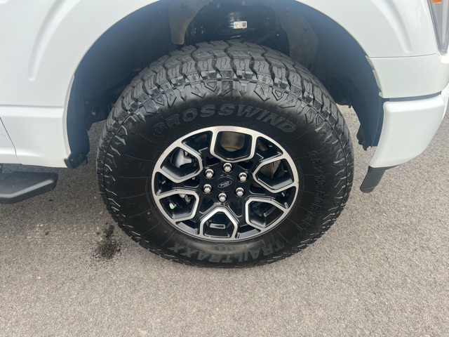 2023 Ford F-150 XLT photo 5