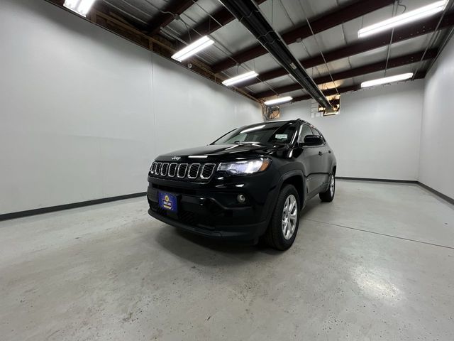 2024 Jeep Compass Latitude photo 3