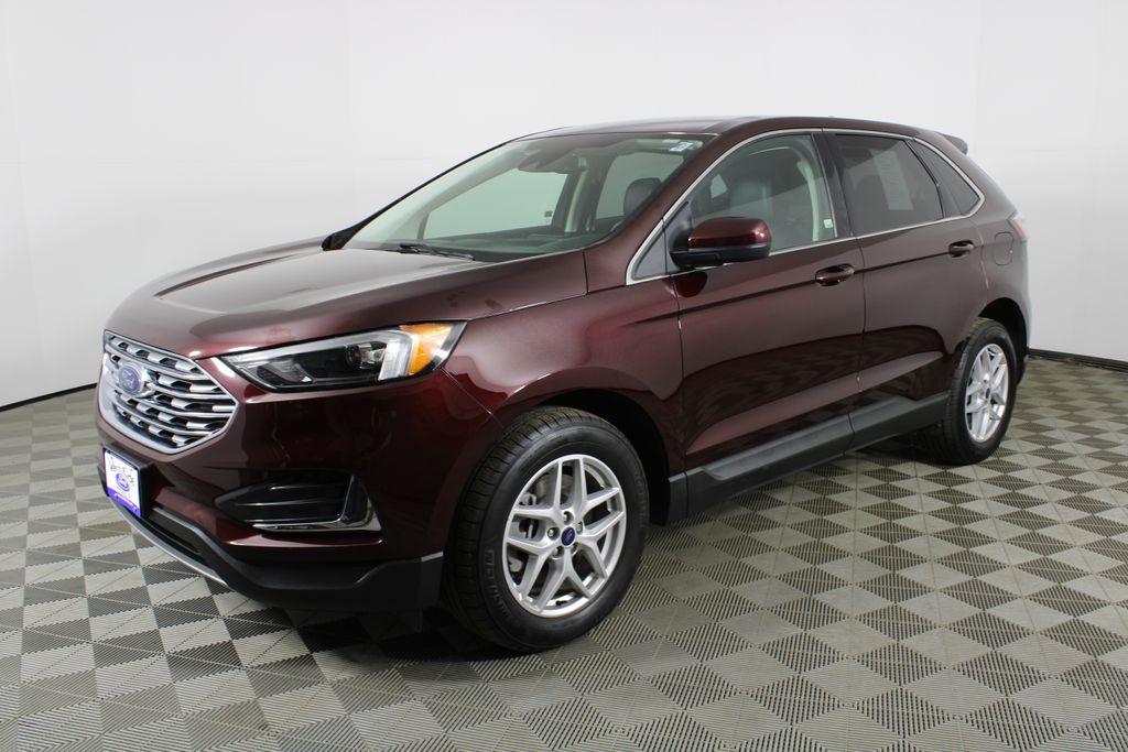 2022 Ford Edge SEL photo 3