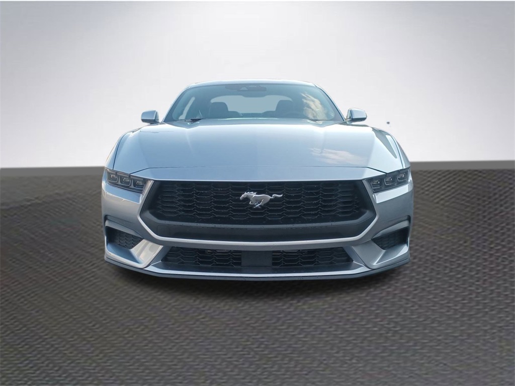 2025 Ford Mustang EcoBoost photo 3