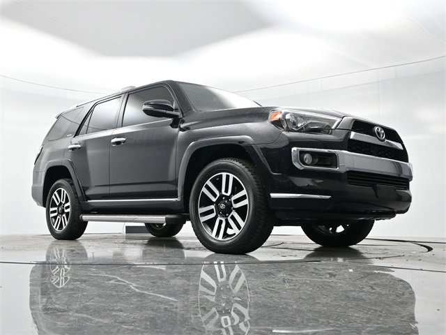 2018 Toyota 4Runner SR5 photo 25