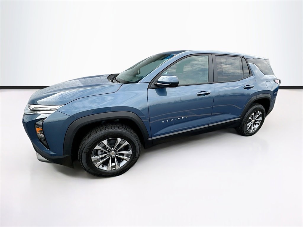 2026 Chevrolet Equinox LT photo 3