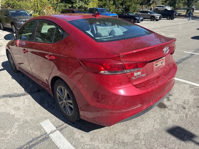 2018 Hyundai Elantra SEL photo 3