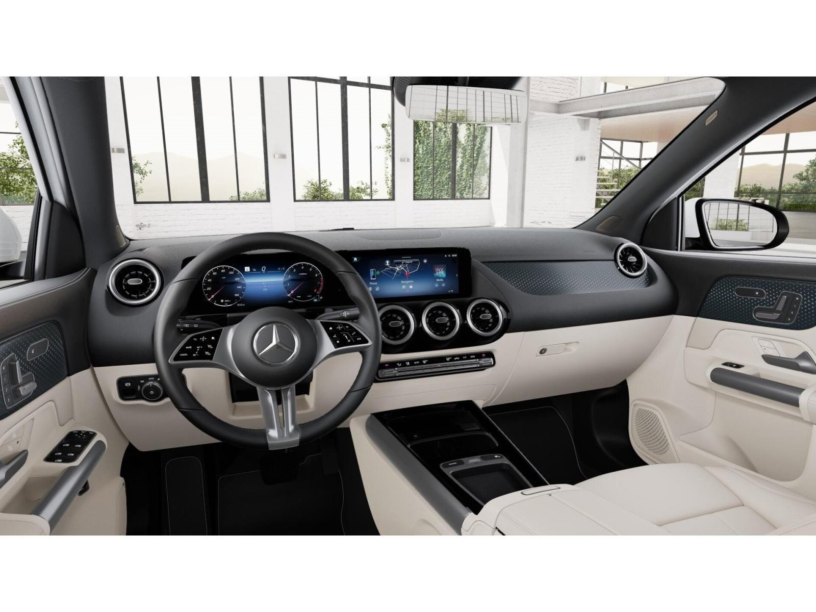 2026 Mercedes Benz GLA 250 4MATIC photo 3