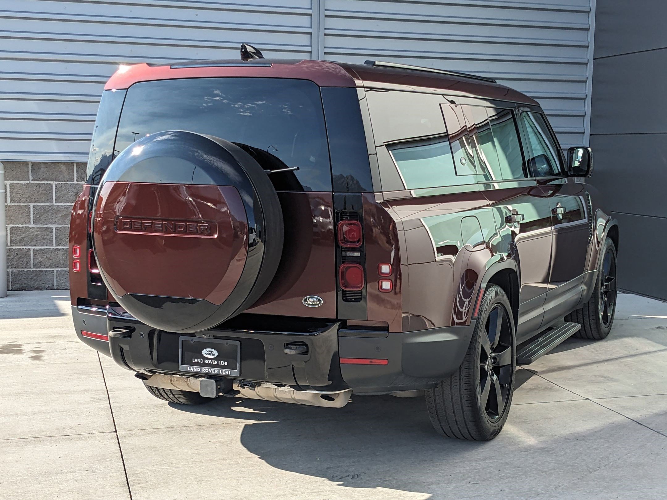 2023 Land Rover Defender 130 First Edition photo 6