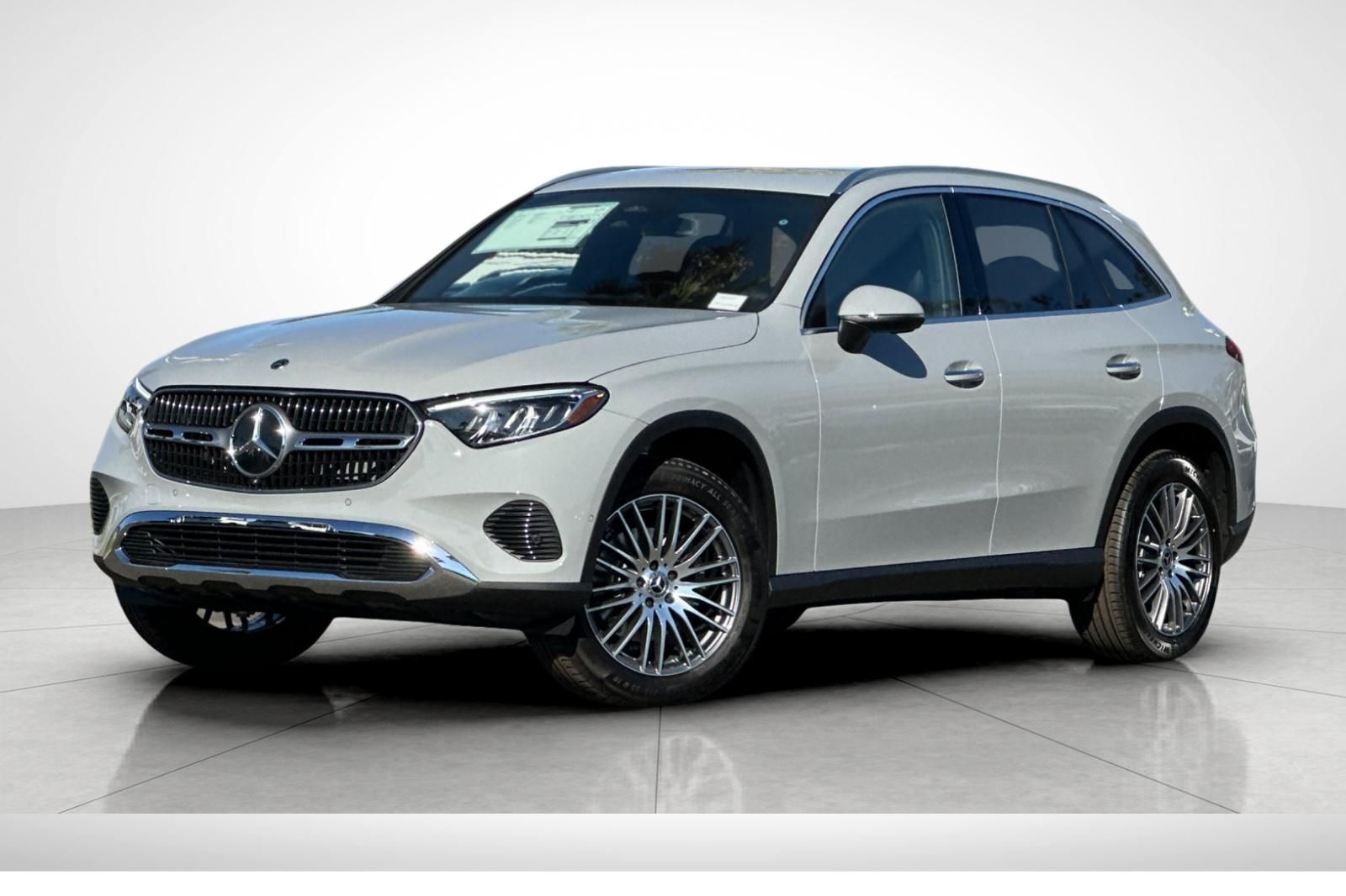 2026 Mercedes Benz GLC 300 photo 2