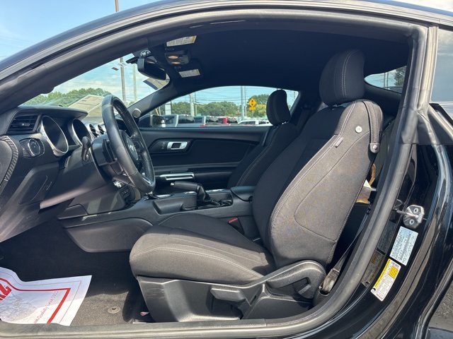 2020 Ford Mustang EcoBoost photo 11