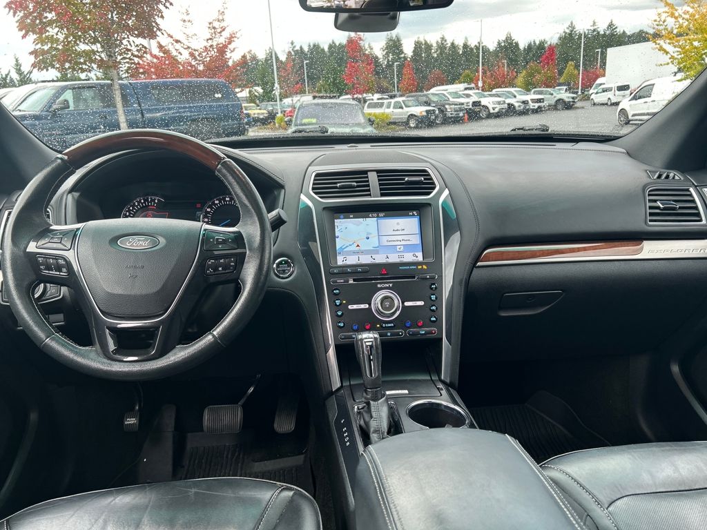 2018 Ford Explorer Platinum photo 4