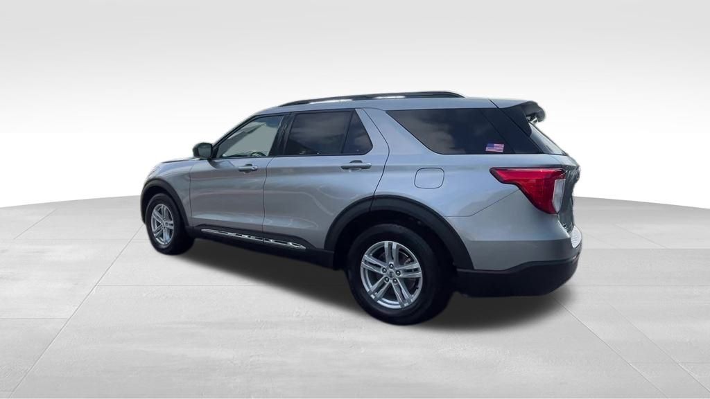 2024 Ford Explorer XLT photo 14