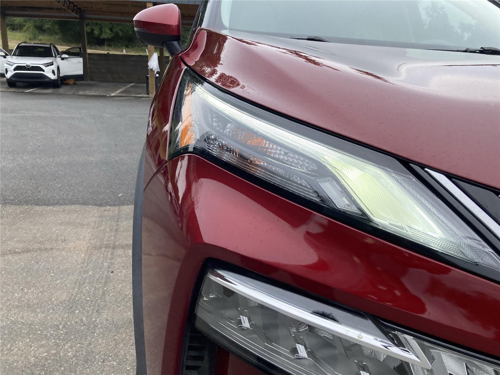 2021 Nissan Rogue SV photo 10