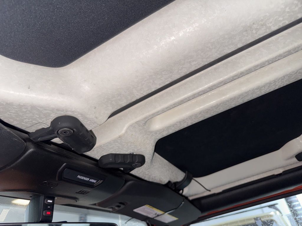 2018 Jeep Wrangler Unlimited Sahara photo 16