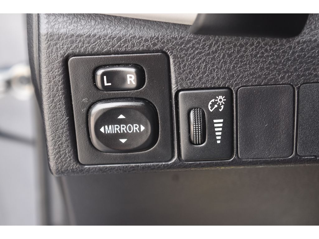2019 Toyota Corolla LE photo 22