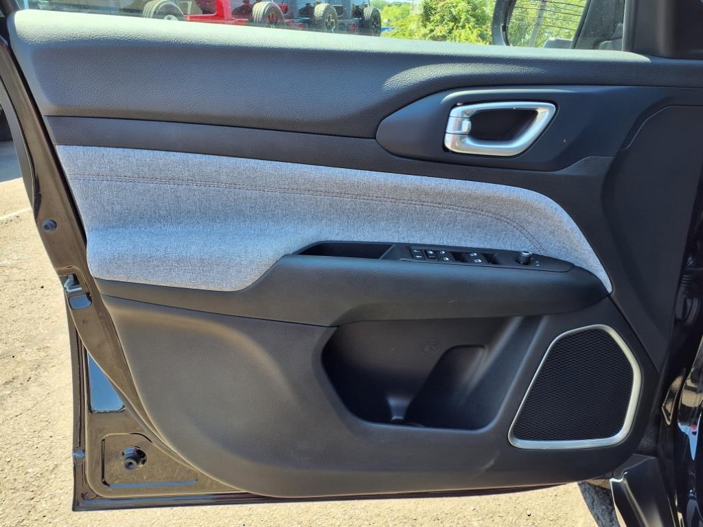 2022 Jeep Compass Latitude Lux Altitude photo 14