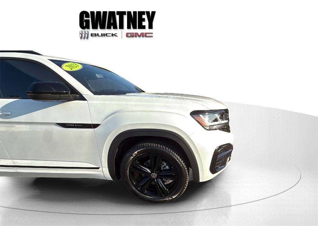 2023 Volkswagen Atlas Cross Sport SEL R-Line photo 12