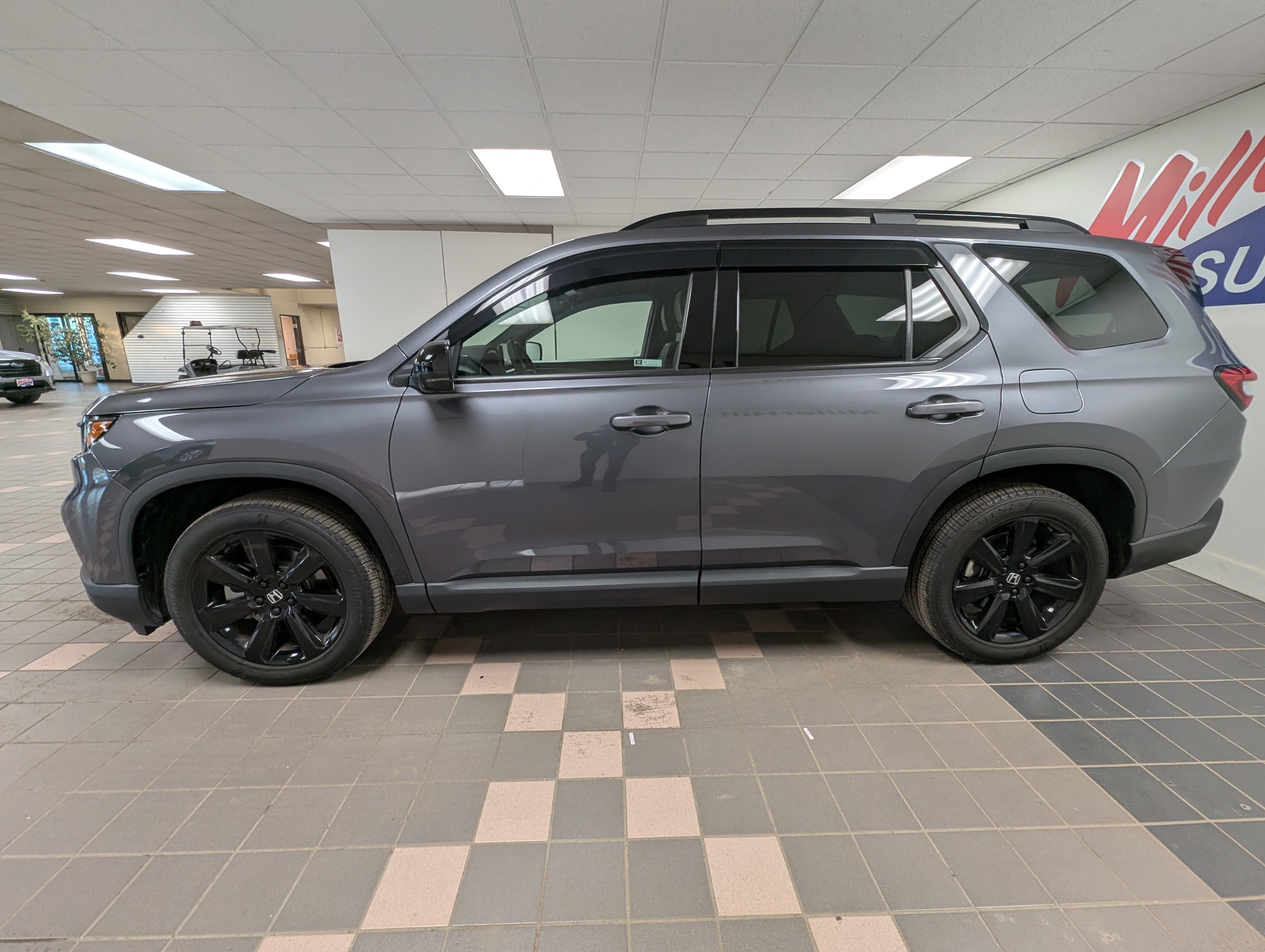 Used 2025 Honda Pilot Black Edition with VIN 5FNYG1H90SB127505 for sale in Hermantown, Minnesota