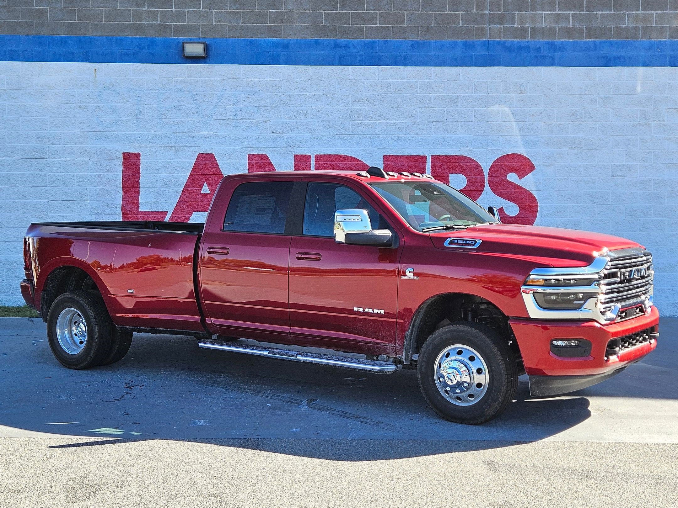 2026 RAM Ram 3500 Pickup Laramie's photo