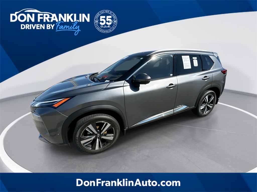 2023 Nissan Rogue Platinum's photo