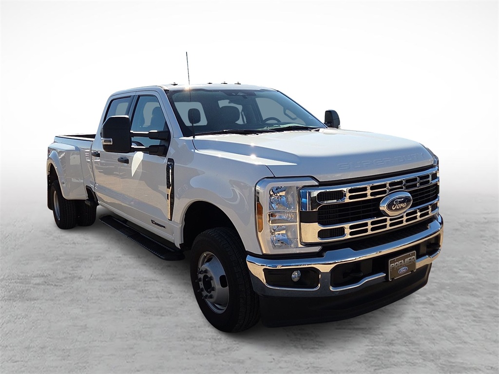 2024 Ford F-350 Super Duty XLT's photo