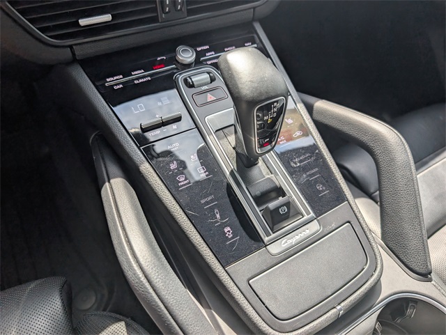 2019 Porsche Cayenne Base photo 14