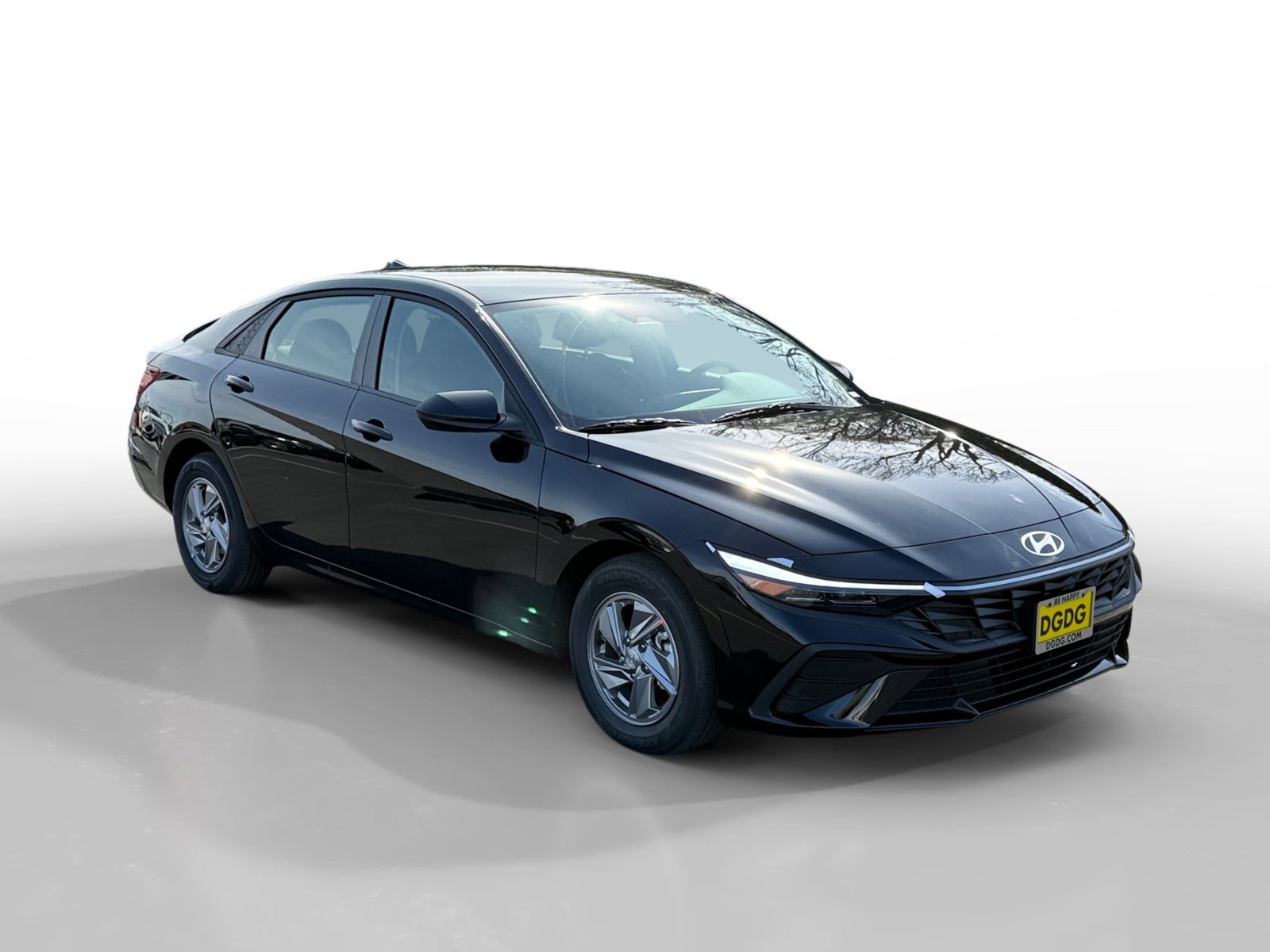 2025 Hyundai Elantra SE photo 7