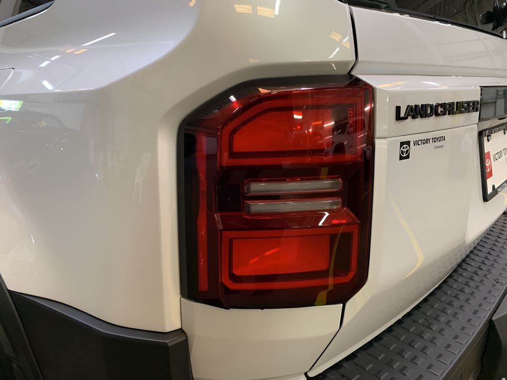 2025 Toyota Land Cruiser photo 20