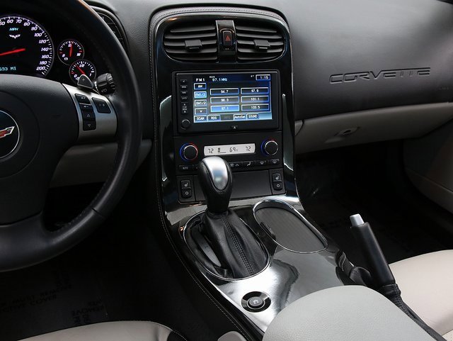 2011 Chevrolet Corvette Grand Sport 3LT photo 13