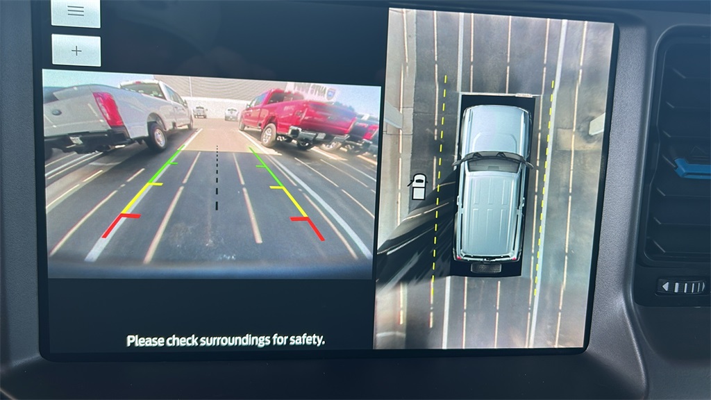 2022 Ford Bronco Outer Banks photo 11