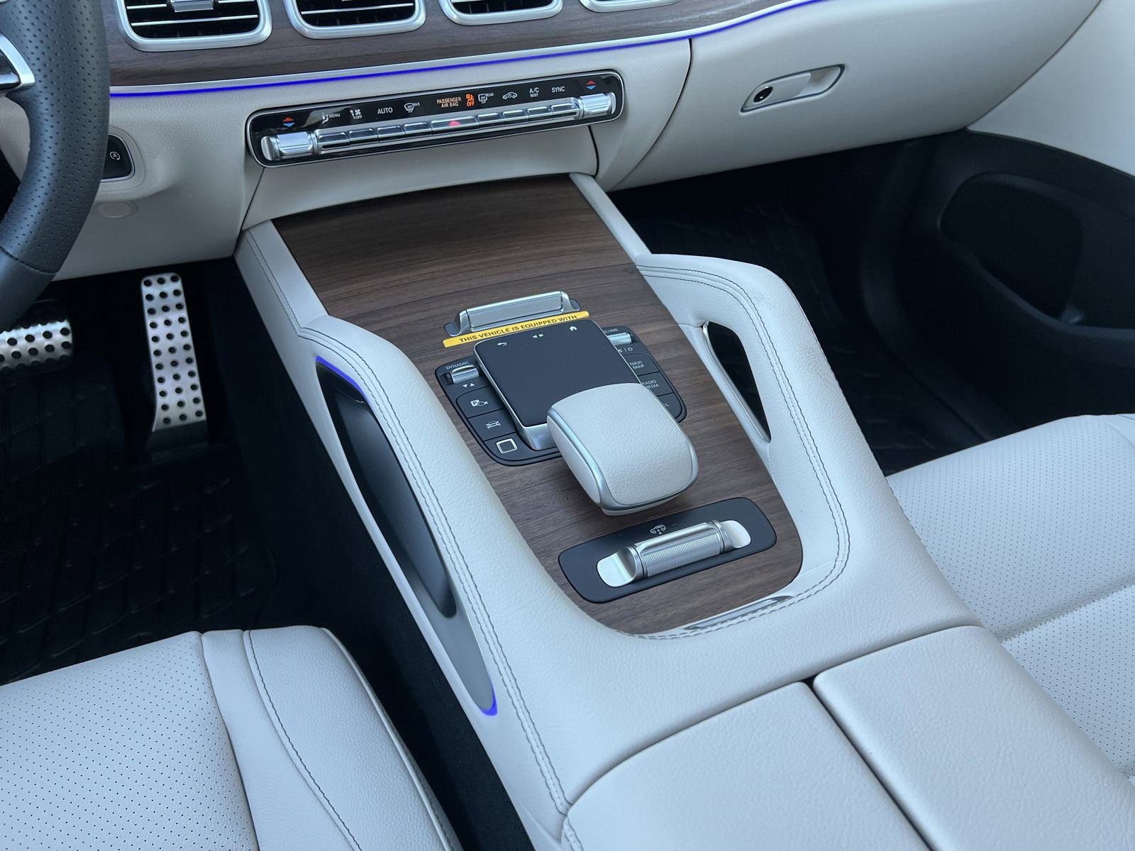 2025 Mercedes Benz GLS 450 4MATIC photo 38