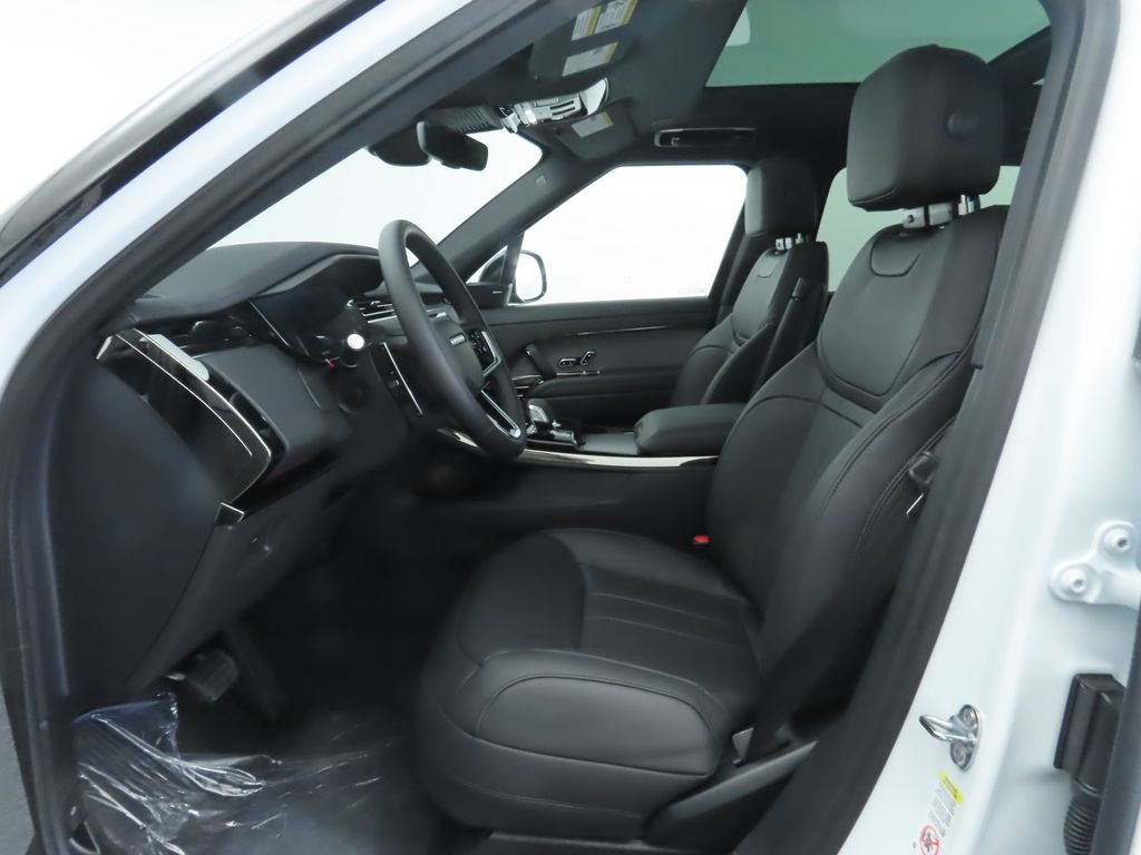 2025 Land Rover Range Rover Sport photo 17