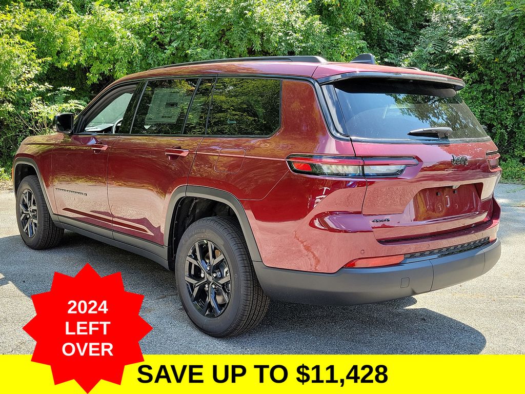 2024 Jeep Grand Cherokee Altitude photo 3