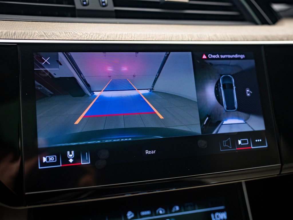 2022 Audi e-tron Premium photo 31